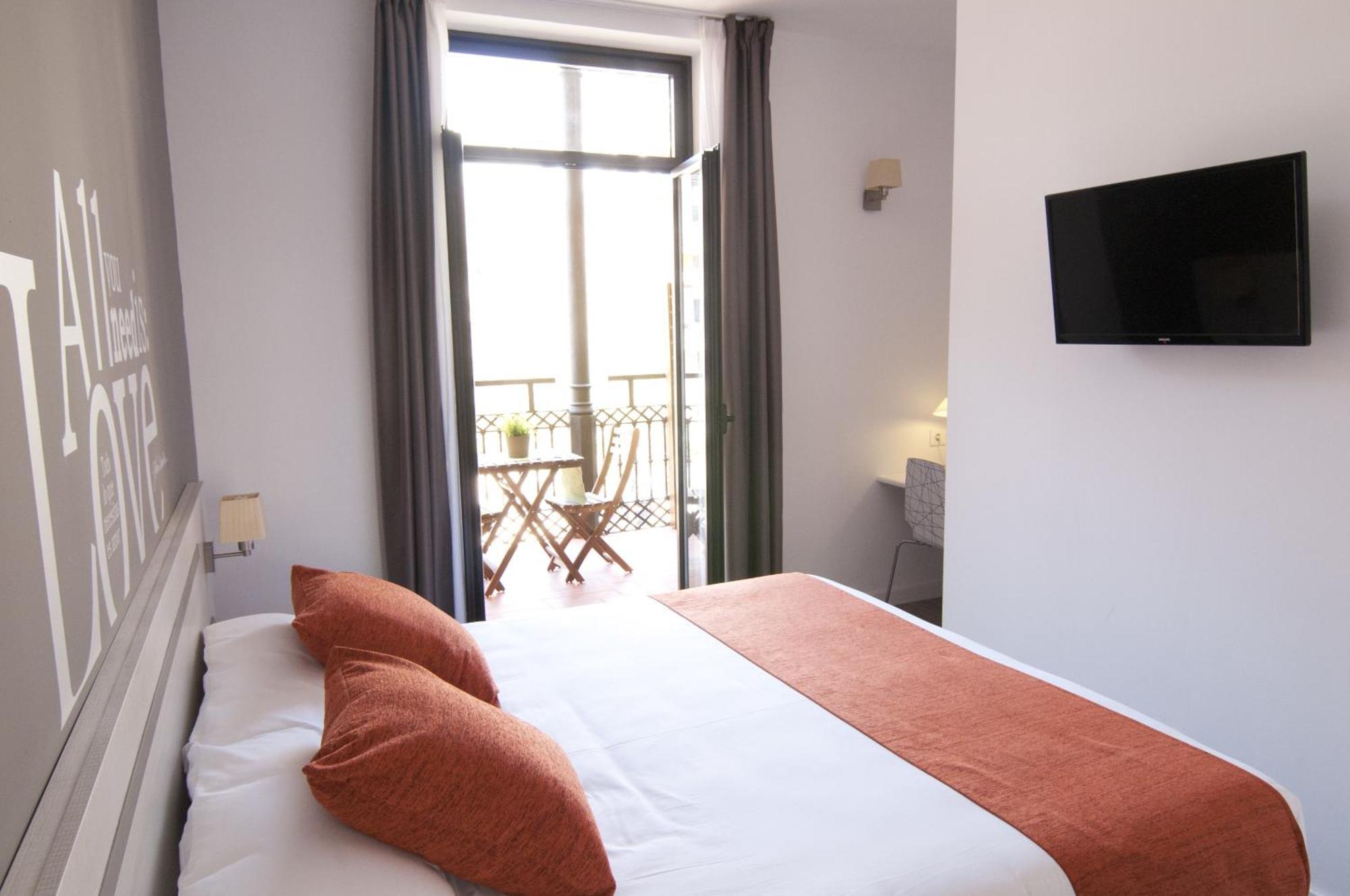 Hostal Live Barcelona Room photo